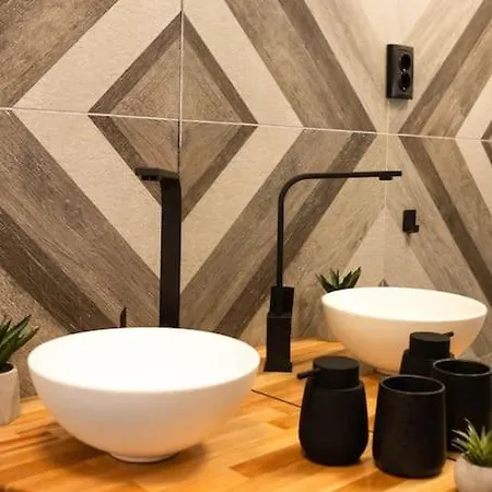 Blue Moon. Cozy Near Iulius Mall * Клуж-Напока