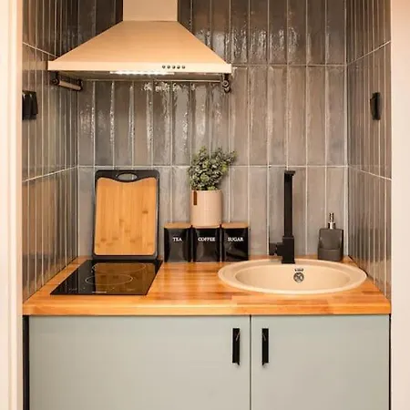 Blue Moon. Cozy Near Iulius Mall Апартаменты Клуж-Напока