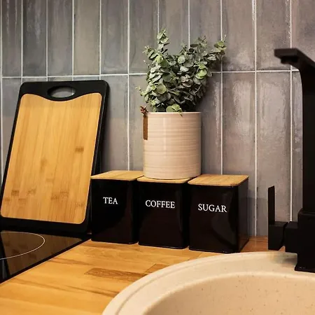 Blue Moon. Cozy Near Iulius Mall *