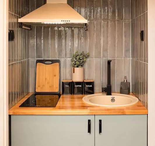 Blue Moon. Cozy Near Iulius Mall Апартаменти Клуж-Напока